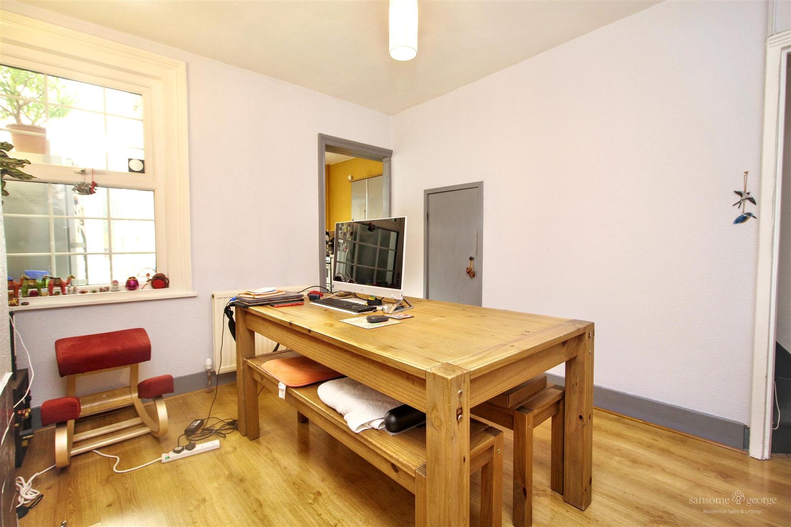 3 bed property in Richmond Road, Reading